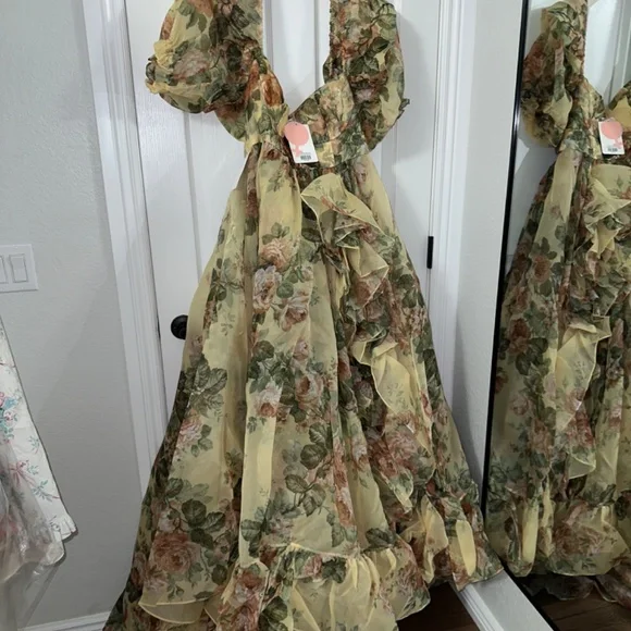 Selkie The Butter Rose In Bloom Bridal Gown with Selkie Gown Zip Bag - Size XL - Picture 7 of 14